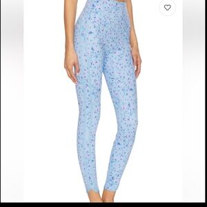 NWOT Beach Riot blue floral leggings